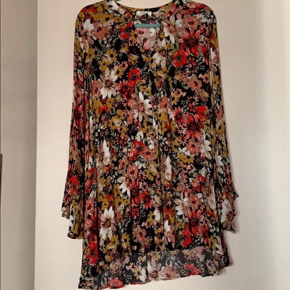 Umgee Tops - Black floral tunic